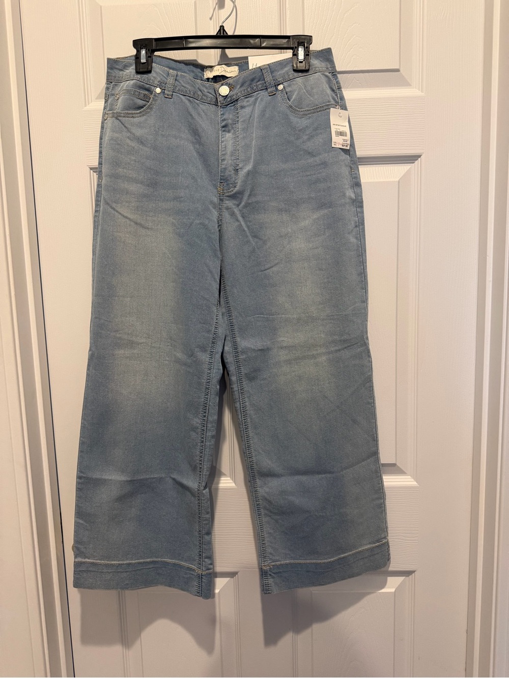 Light Blue Wide-Leg ladies Jeans